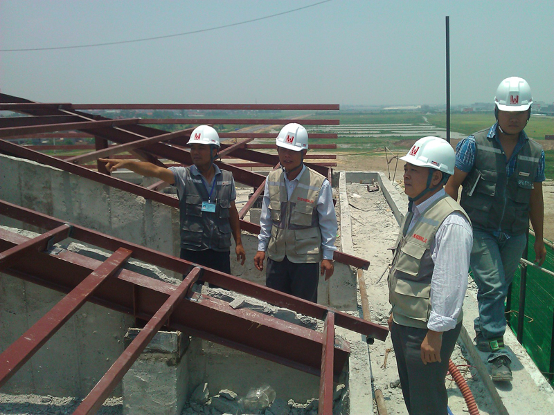 Lãnh Đạo Công Ty Đi Kiểm Tra Các Công Trình ( Tiếp) WP_000963.jpg